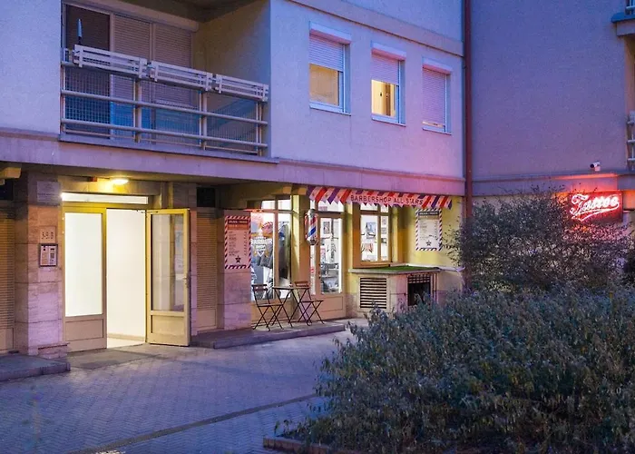 Bao An Center - Free Parking Apartament *